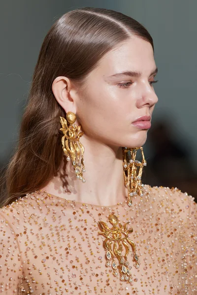 Look 38